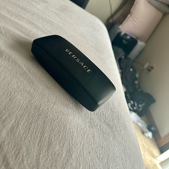 Versace | Full-size Leather Sunglasses/Glasses Case, Black w/ Gold Logo; Unisex - Picture 2 of 8